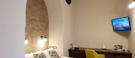Standard Double or Twin Room | 1 bedroom, minibar, in-room safe, desk