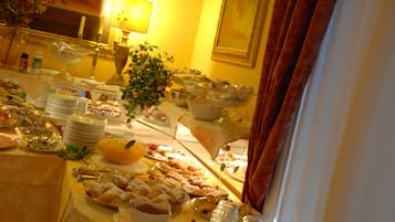 Café da manhã feito na hora todos os dias (EUR 7 por pessoa)