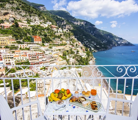 Deluxe Double Room, Sea View | View from room. Hotel Reginella Positano