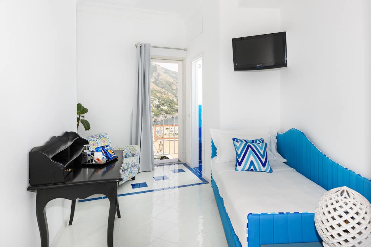 Standard single room (no view) | 이집트산 면 시트, 고급 침구, 미니바, 객실 내 금고