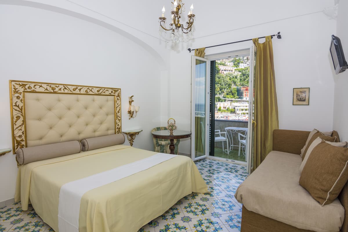 Chambre Triple, vue mer | Draps en coton égyptien, literie de qualité supérieure, minibar