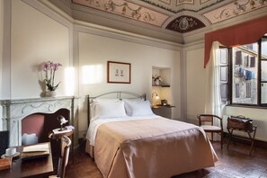 ห้องซูพีเรีย | มินิบาร์, ตู้นิรภัยในห้องพัก, โต๊ะทำงาน, เตารีด/โต๊ะรีดผ้า