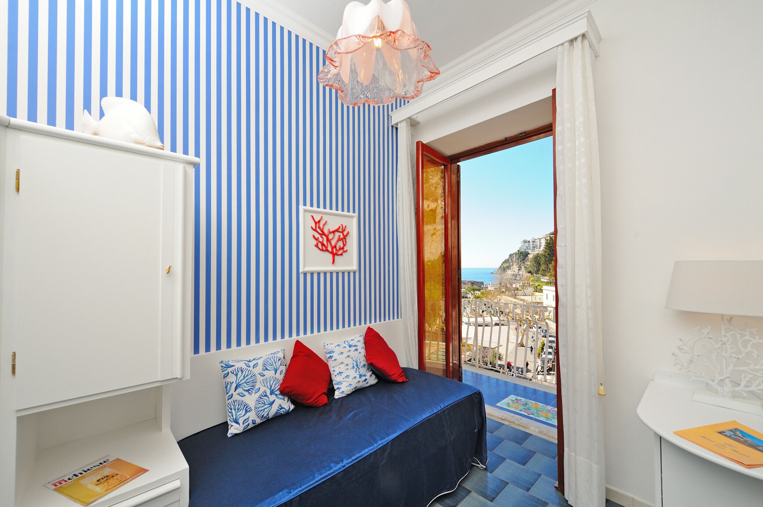 double or twin room, partial sea view | 1 bedroom, hypo-allergenic bedding, minibar, in-room safe