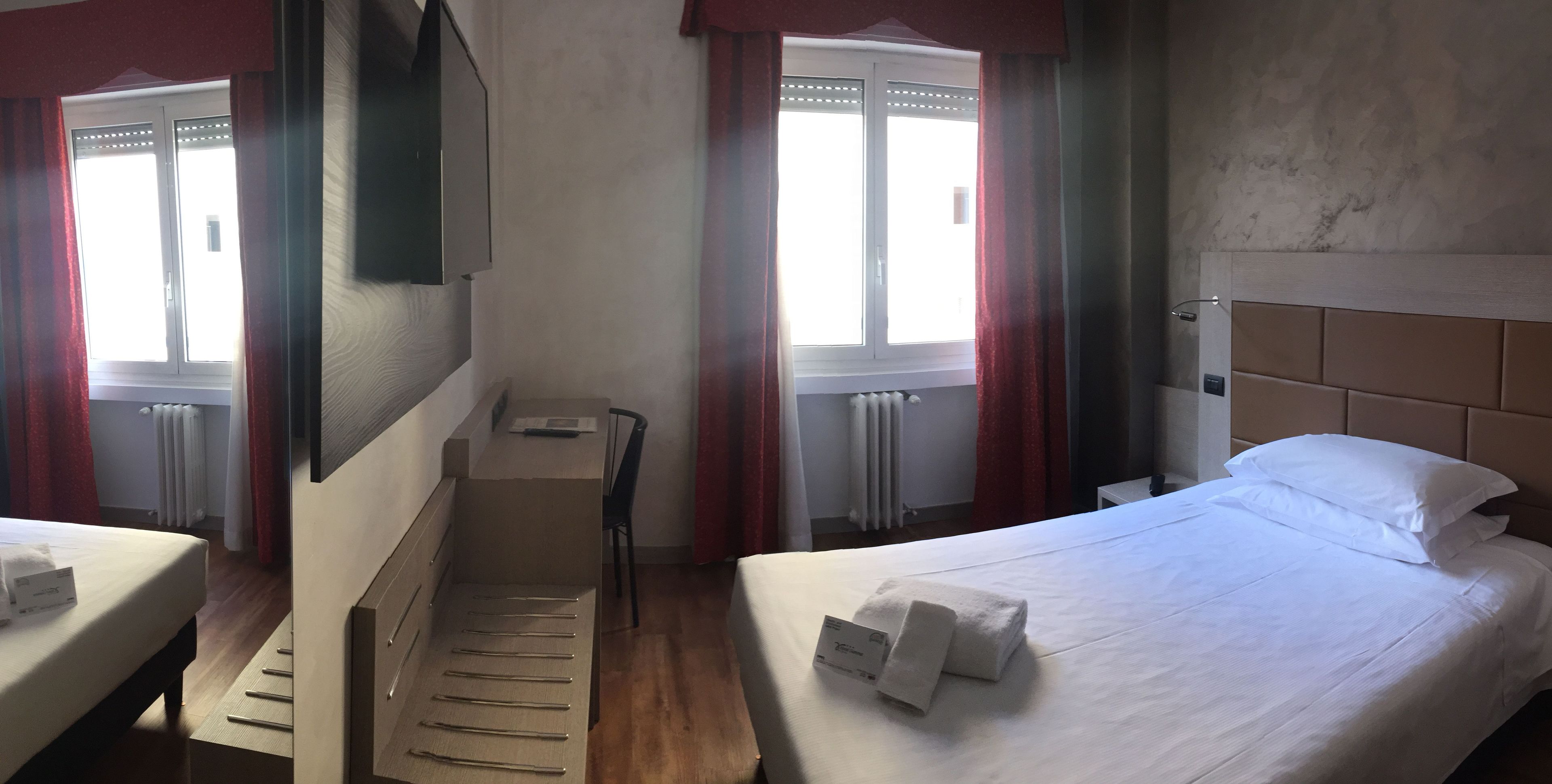 standard single room | 1 bedroom, down duvets, minibar, in-room safe