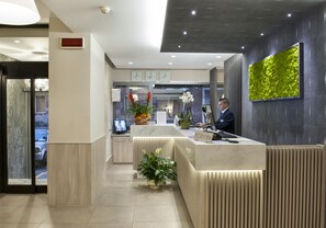 Reception - Hotel Gamma (Milan)