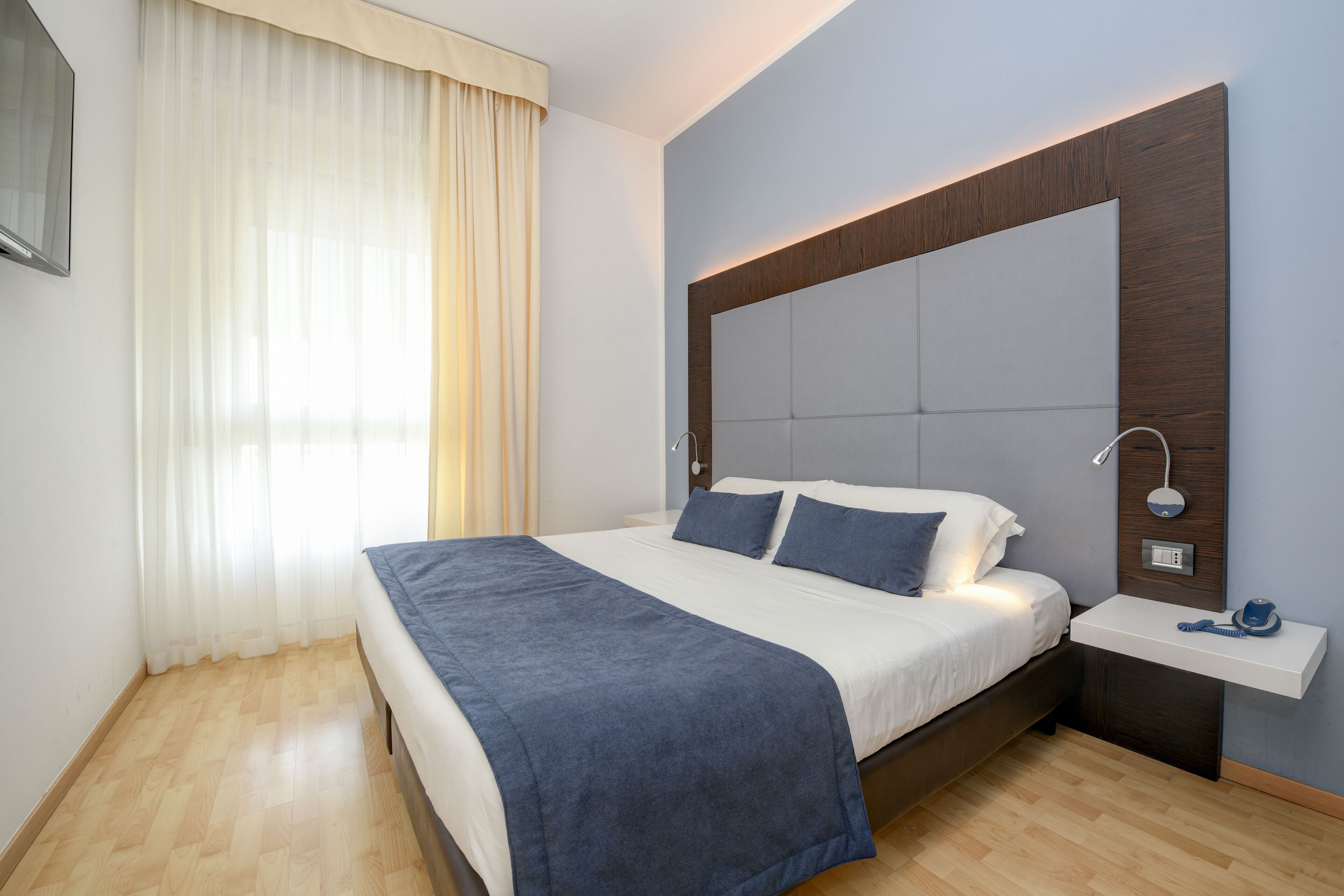 premium double or twin room | 1 bedroom, frette italian sheets, premium bedding, down duvets