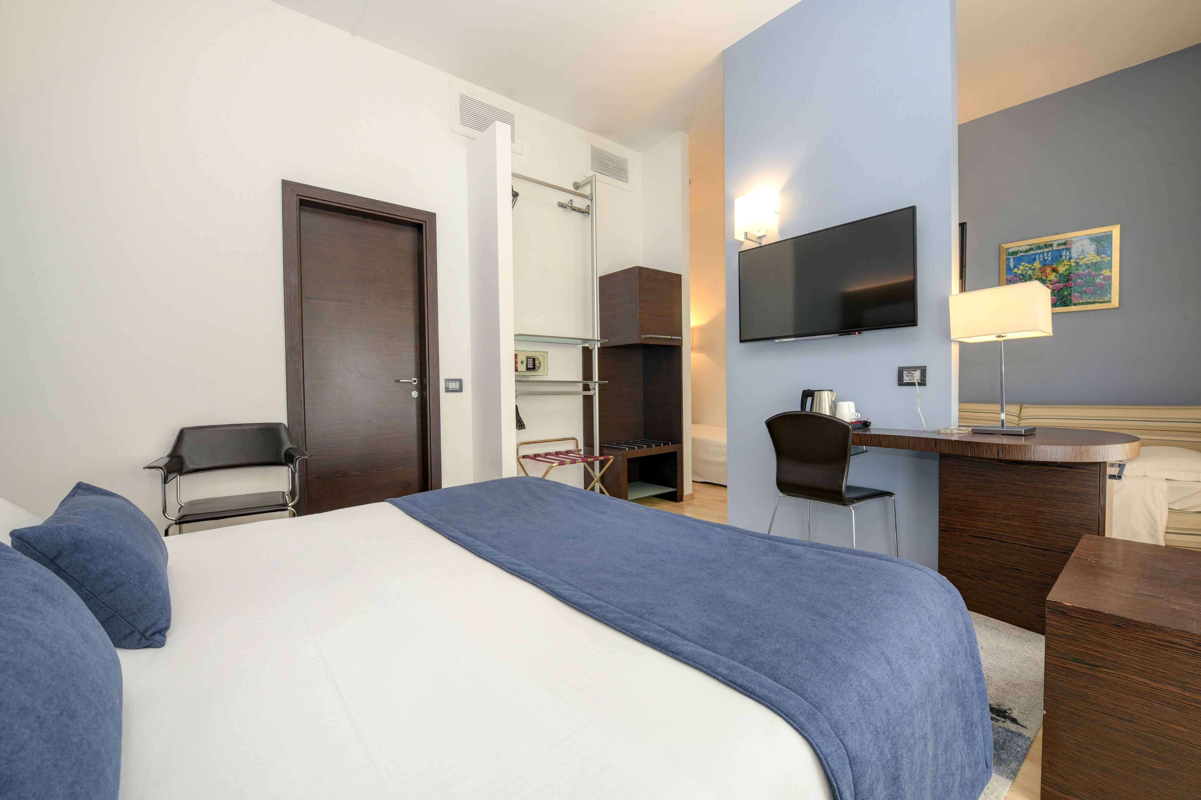 junior suite | 1 bedroom, frette italian sheets, premium bedding, down duvets