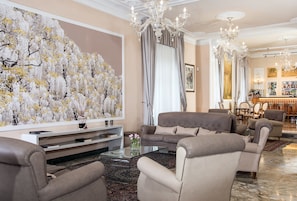 Lobby-Lounge