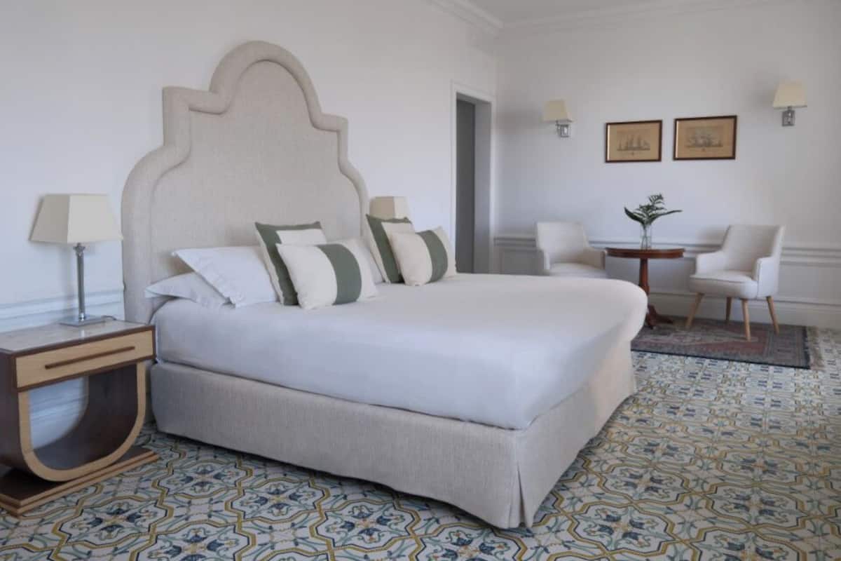 Junior Room | 1 bedroom, hypo-allergenic bedding, minibar, in-room safe