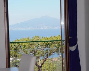 1 bedroom, minibar, in-room safe, iron/ironing board