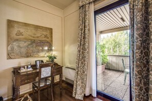 Superior Double Room | Minibar, in-room safe, desk, free WiFi - Park Hotel Ca'noa (Brescia)