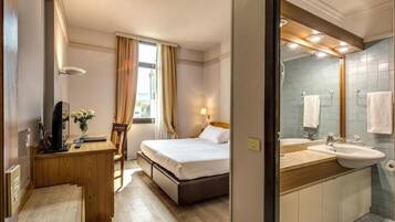 Minibar, két bảo mật tại phòng, bàn