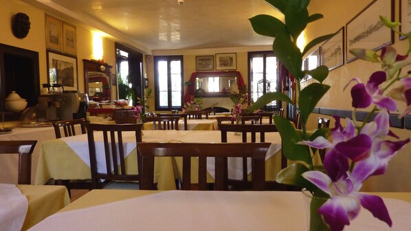 Free daily cooked-to-order breakfast - Villa Alberti Hotel (Mira)