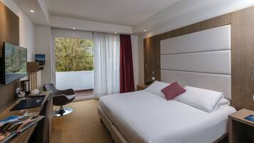Superior Double or Twin Room | Minibar, in-room safe, iron/ironing board, free WiFi