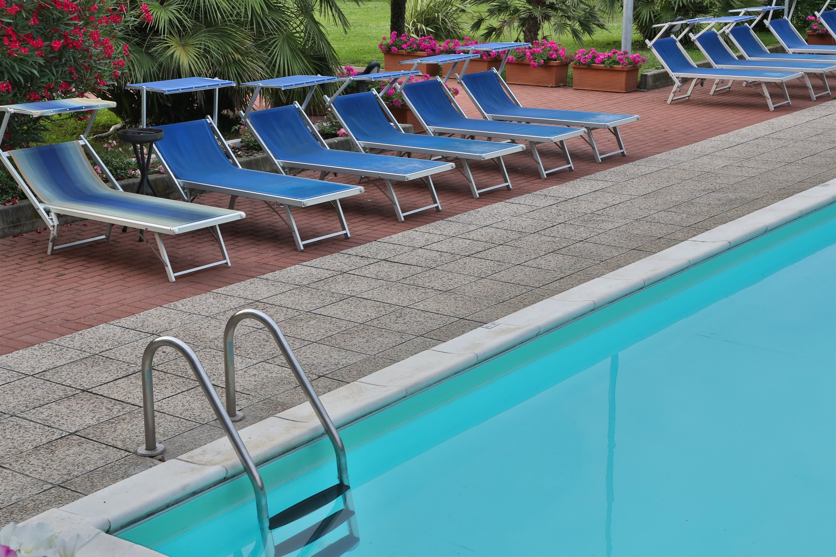 outdoor pool, pool umbrellas