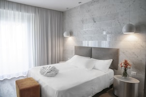 Minibar, in-room safe, iron/ironing board (on request), WiFi (free)