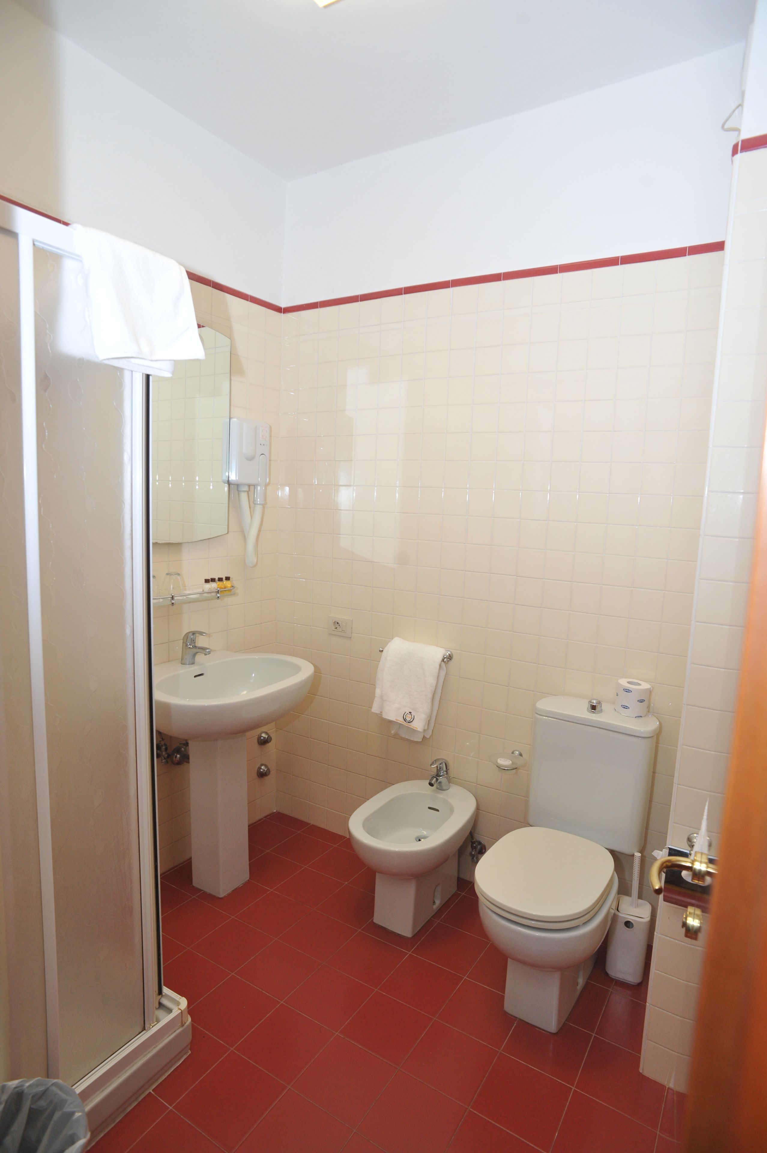 family quadruple room, private bathroom, tower | bathroom | free toiletries, hair dryer, bidet, towels