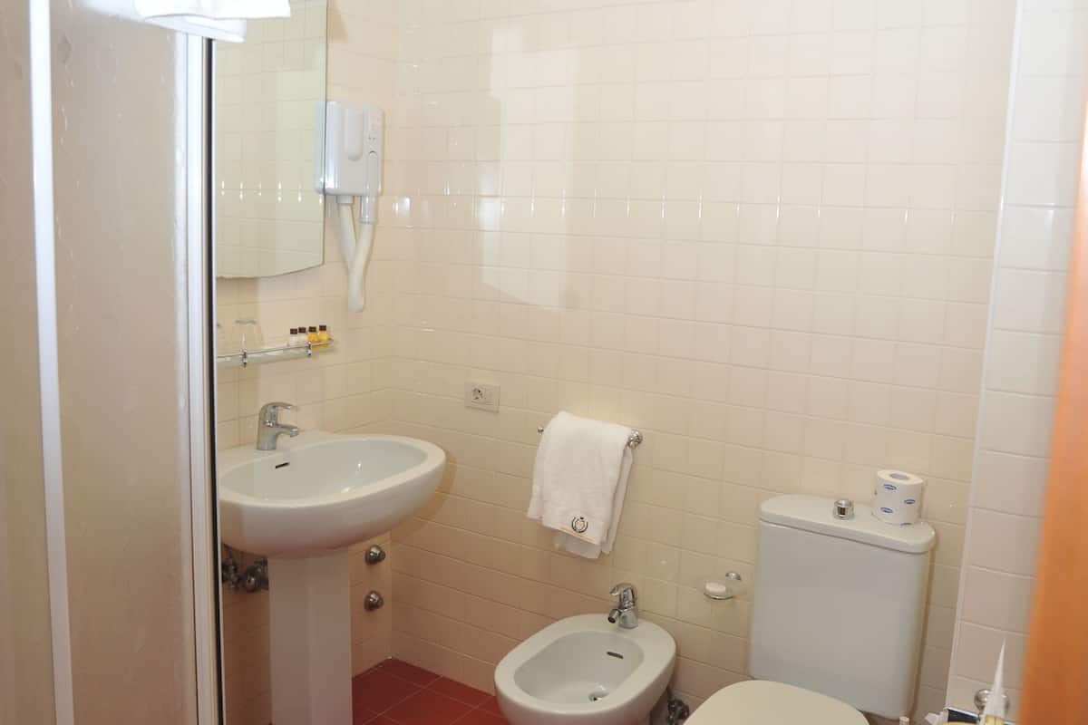 family quadruple room, private bathroom, tower | bathroom | free toiletries, hair dryer, bidet, towels