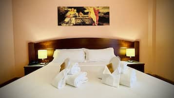 Suite Supérieure | Minibar, coffres-forts dans les chambres, bureau