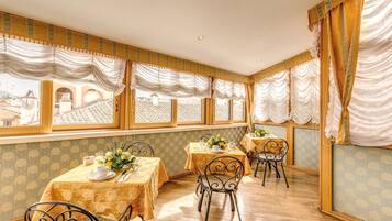 Desayuno continental incluido todos los días