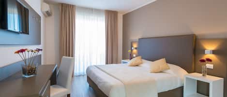 Superior Double Room, Balcony, City View (city view) | Minibar, in-room safe, desk, soundproofing