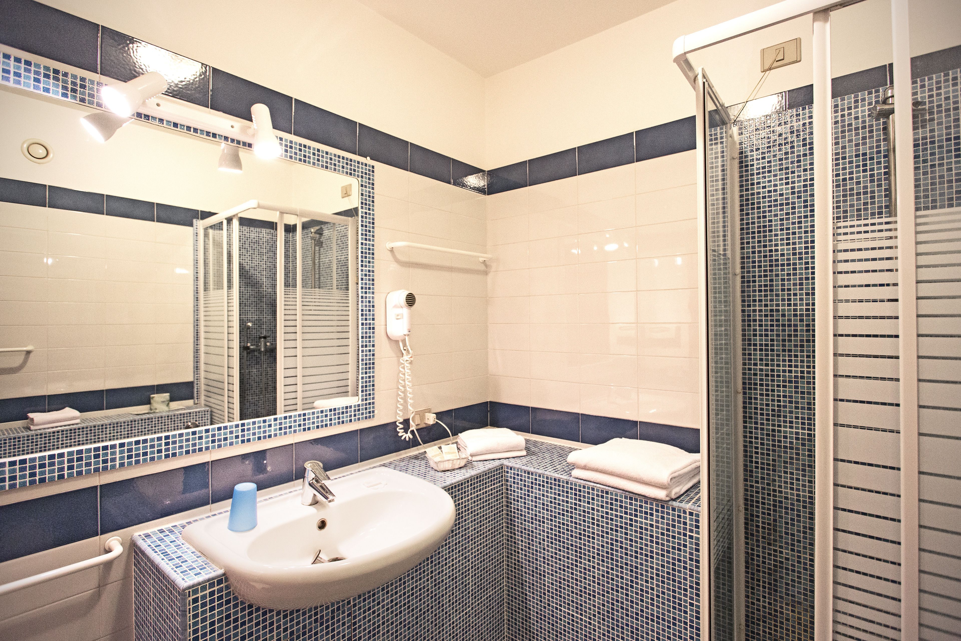 shower, rainfall showerhead, hair dryer, bidet