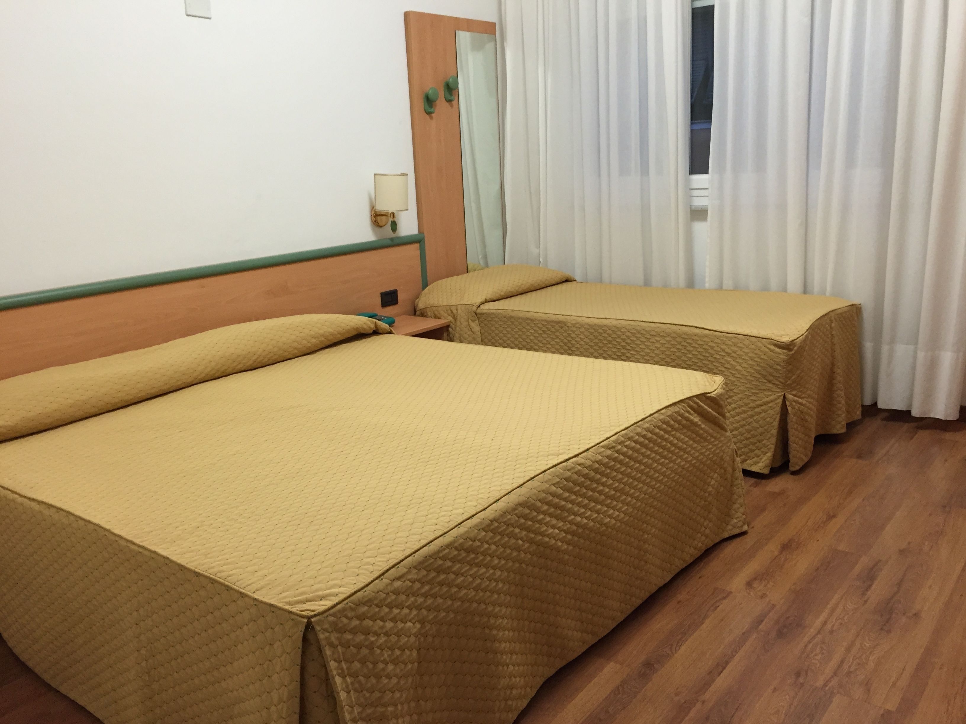 triple room | minibar, in-room safe, desk, soundproofing