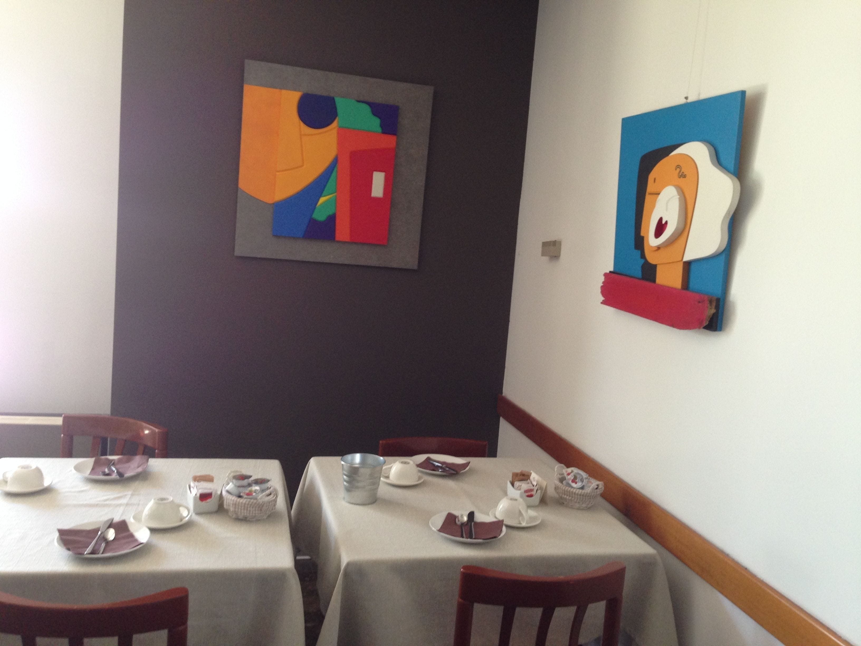 Colazione a buffet, servita tutte le mattine (10.00 EUR a persona) 