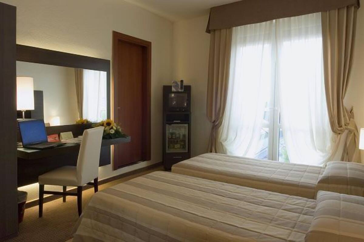 Minibar, in-room safe, soundproofing, WiFi (surcharge)