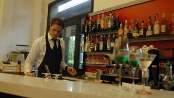 Bar (in der Unterkunft)