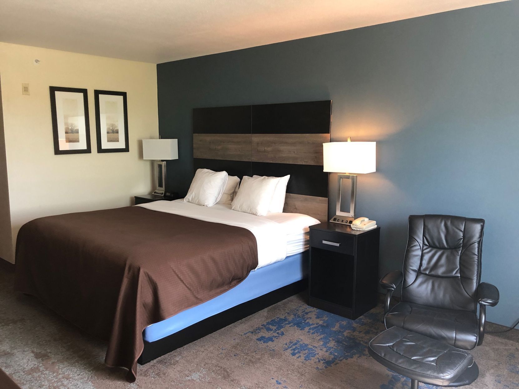 Cofres nos quartos, individualmente decorados