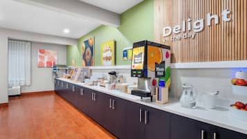 Tägliches inbegriffenes kontinentales Frühstück