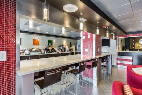 Free daily on-the-go breakfast . Comfort Inn Los Angeles near Hollywood