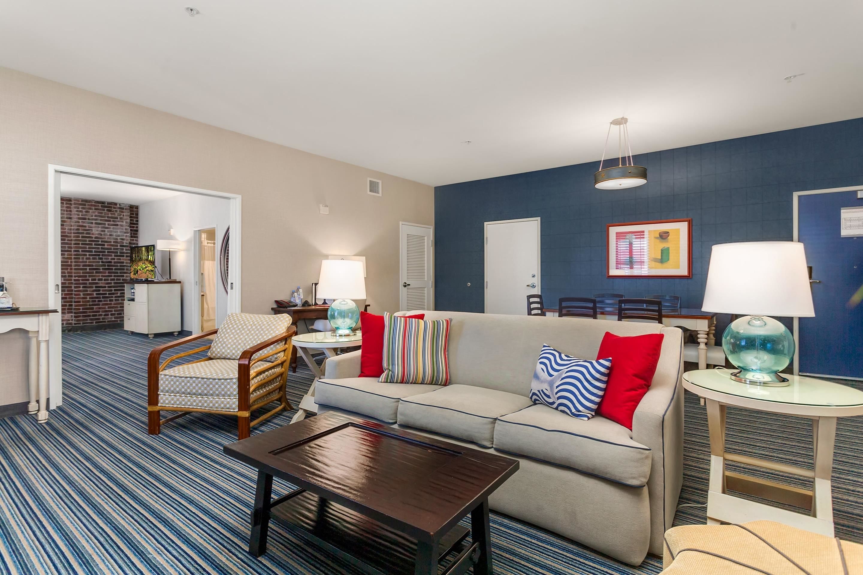 Hochwertige Bettwaren, Pillowtop-Betten, Minibar, Zimmersafe