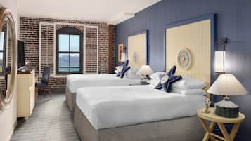 Ropa de cama de alta calidad, camas con pillow-top y minibar