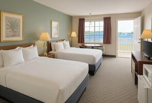 Escritorio, sistema de insonorización y tabla de planchar con plancha 