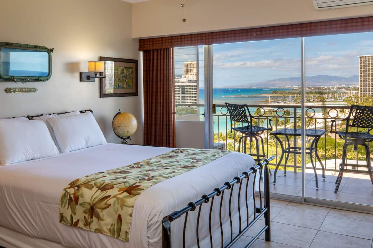 Studio, Ocean View (Unit 1315)
