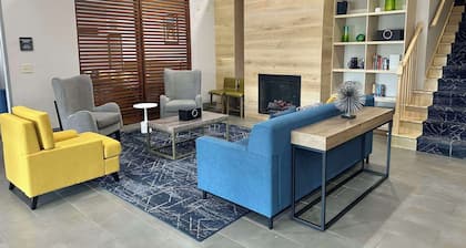 Comfort Inn & Suites Cartersville - Emerson Lake Point