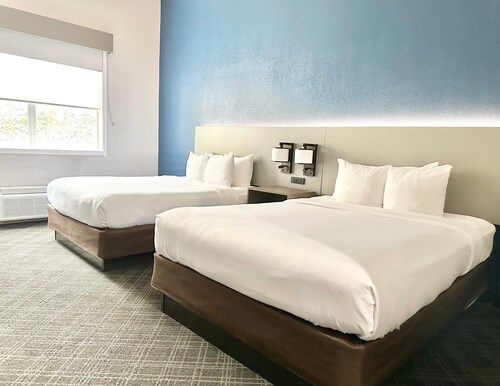 Comfort Inn & Suites Cartersville - Emerson Lake Point