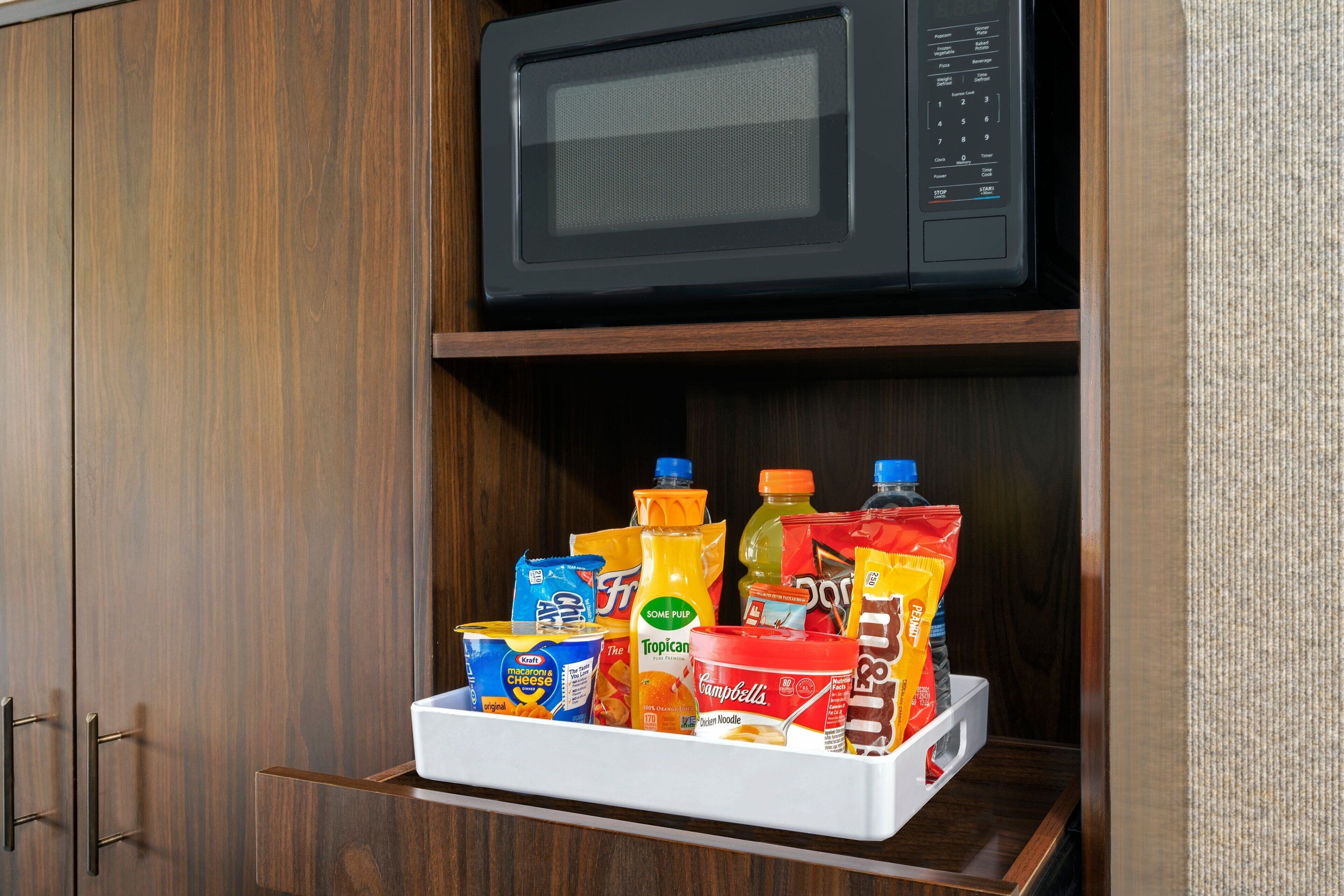 egyptian cotton sheets, premium bedding, in-room safe, desk