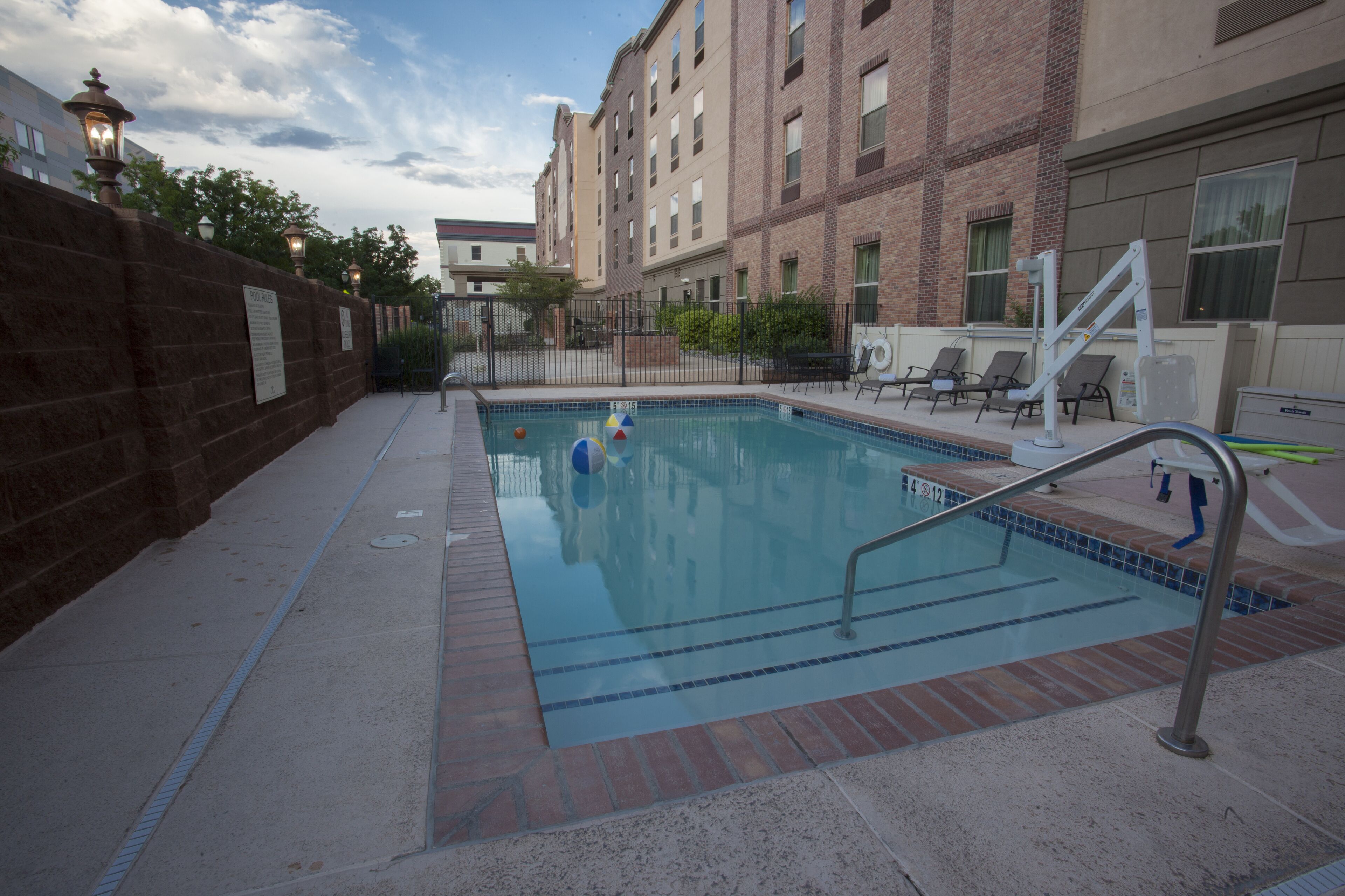 Outdoor pool, pool loungers