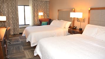 Escritorio y espacio para trabajar con laptop