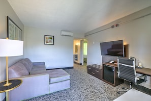 Sviitti, 1 suuri parisänky, tupakointi kielletty | Oleskelualue | 43–tuumainen taulutelevisio, jossa kaapelikanavat