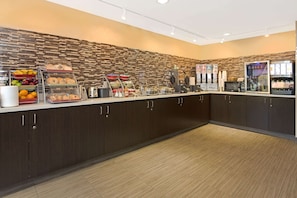 Petit déjeuner buffet compris tous les jours