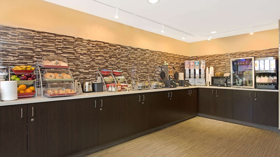 Hawthorn Extended Stay by Wyndham Cincinnati/Sharonville