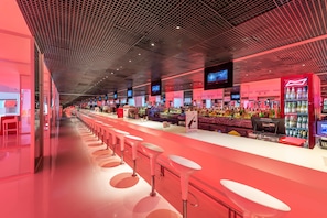 3 bares/lounges, bar ao lado da piscina, bar na praia