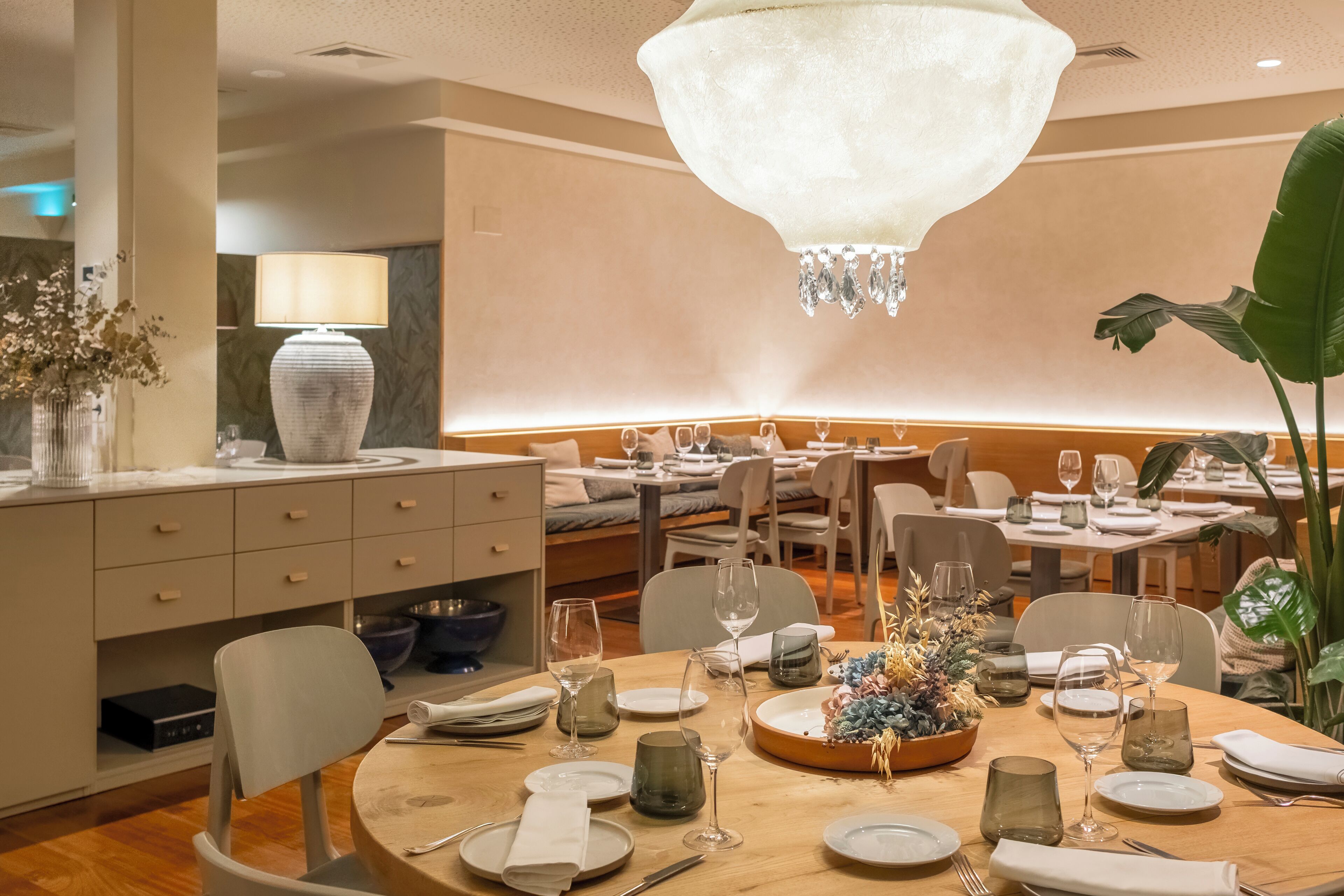 breakfast, dinner served; mediterranean cuisine, garden views