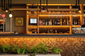Breakfast, dinner served; Mediterranean cuisine, garden views 