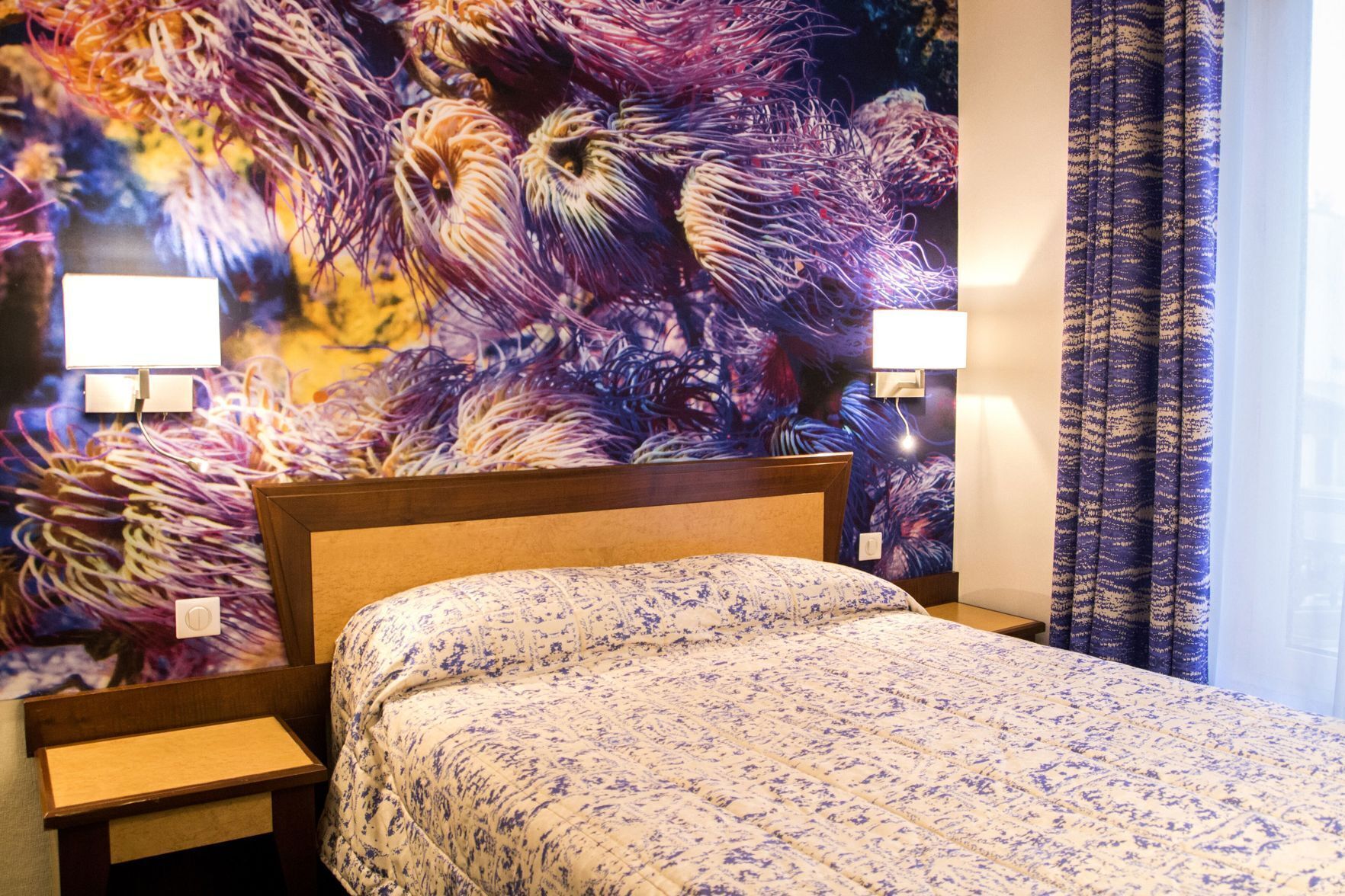Ropa de cama de alta calidad, minibar, escritorio y insonorización 