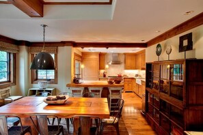 Superior-Doppelzimmer | Wohnbereich | Flachbildfernseher, DVD-Player